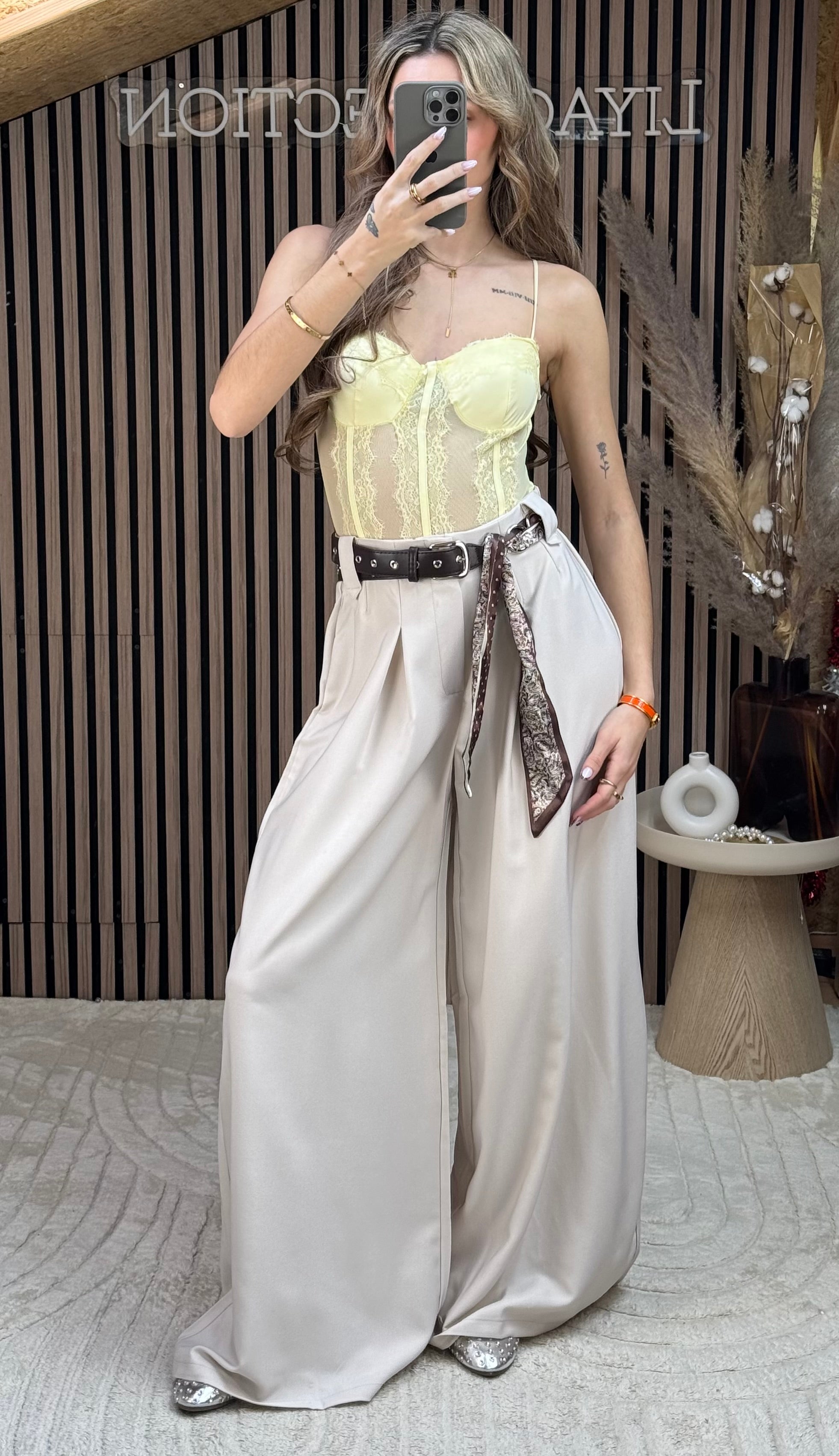 Pantalon palazzo ceinturé