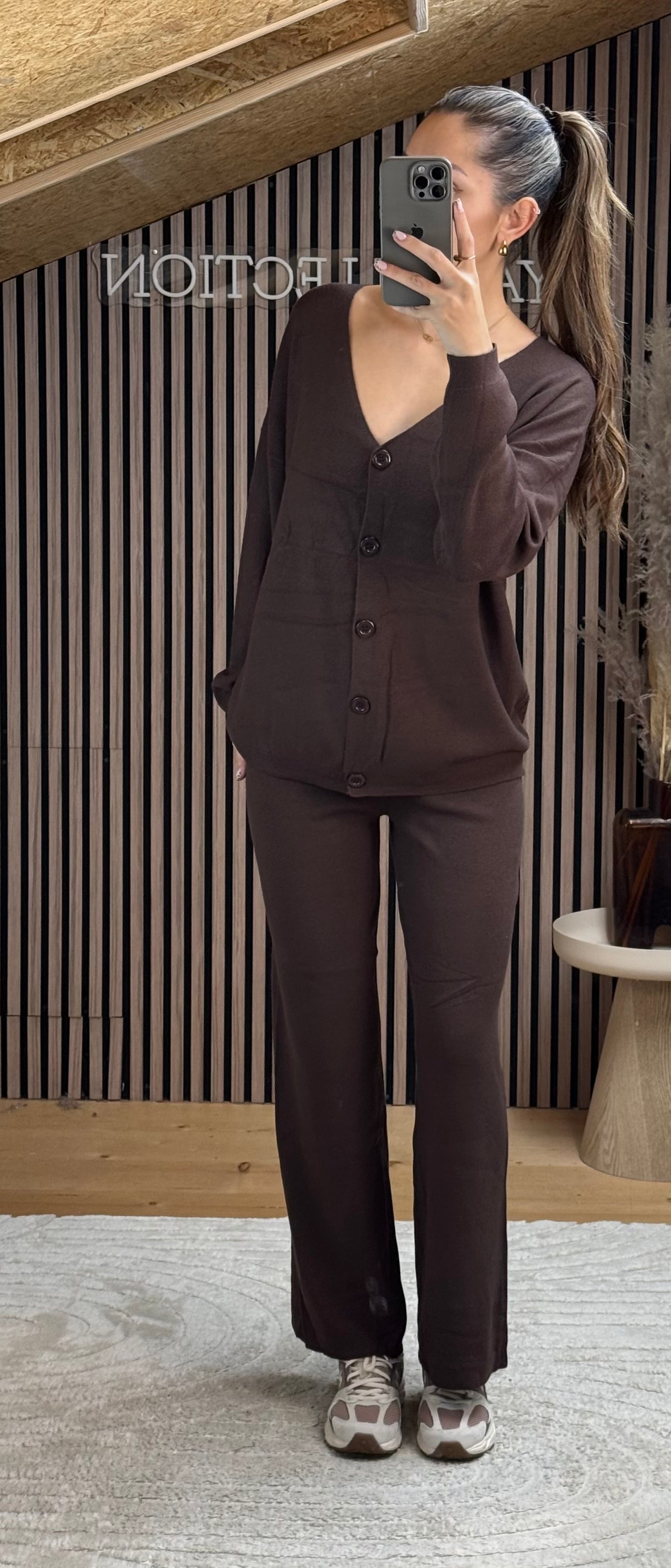 Ensemble à boutons Marron