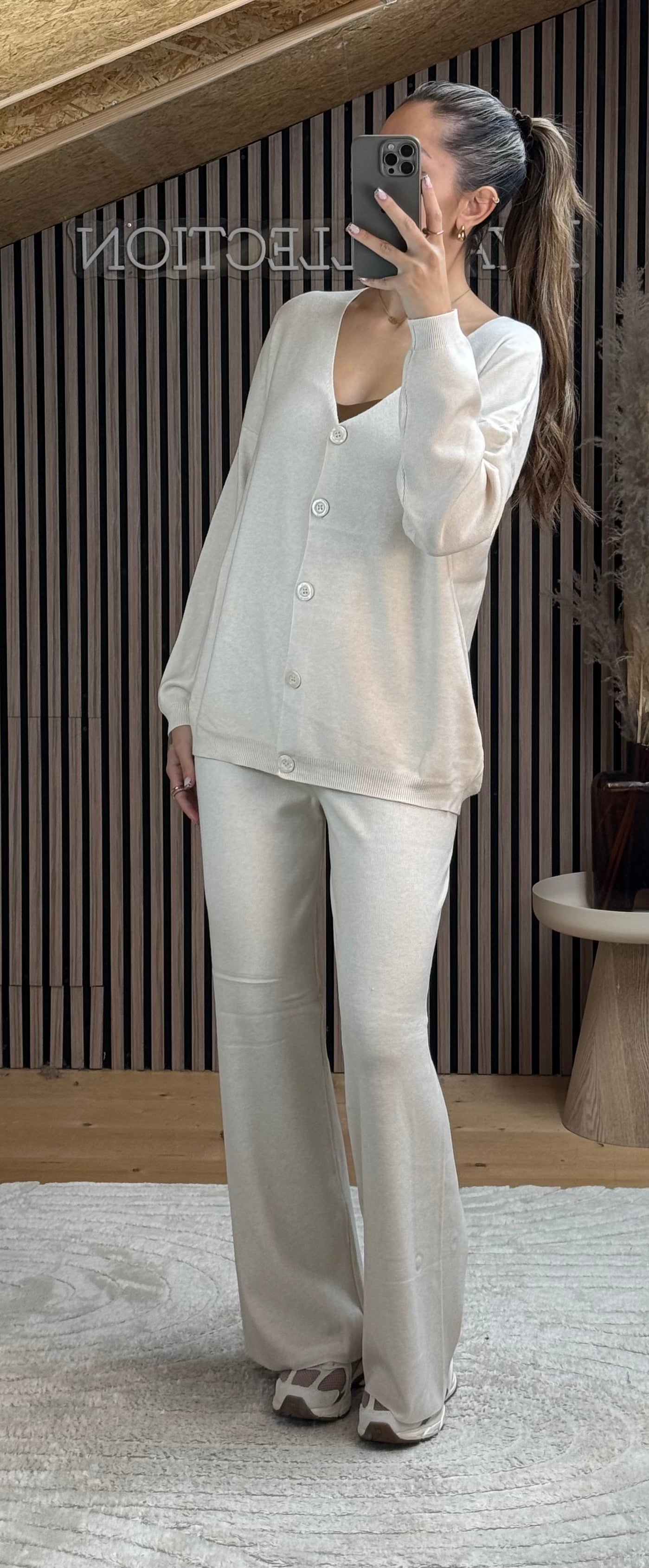 Ensemble à boutons écru