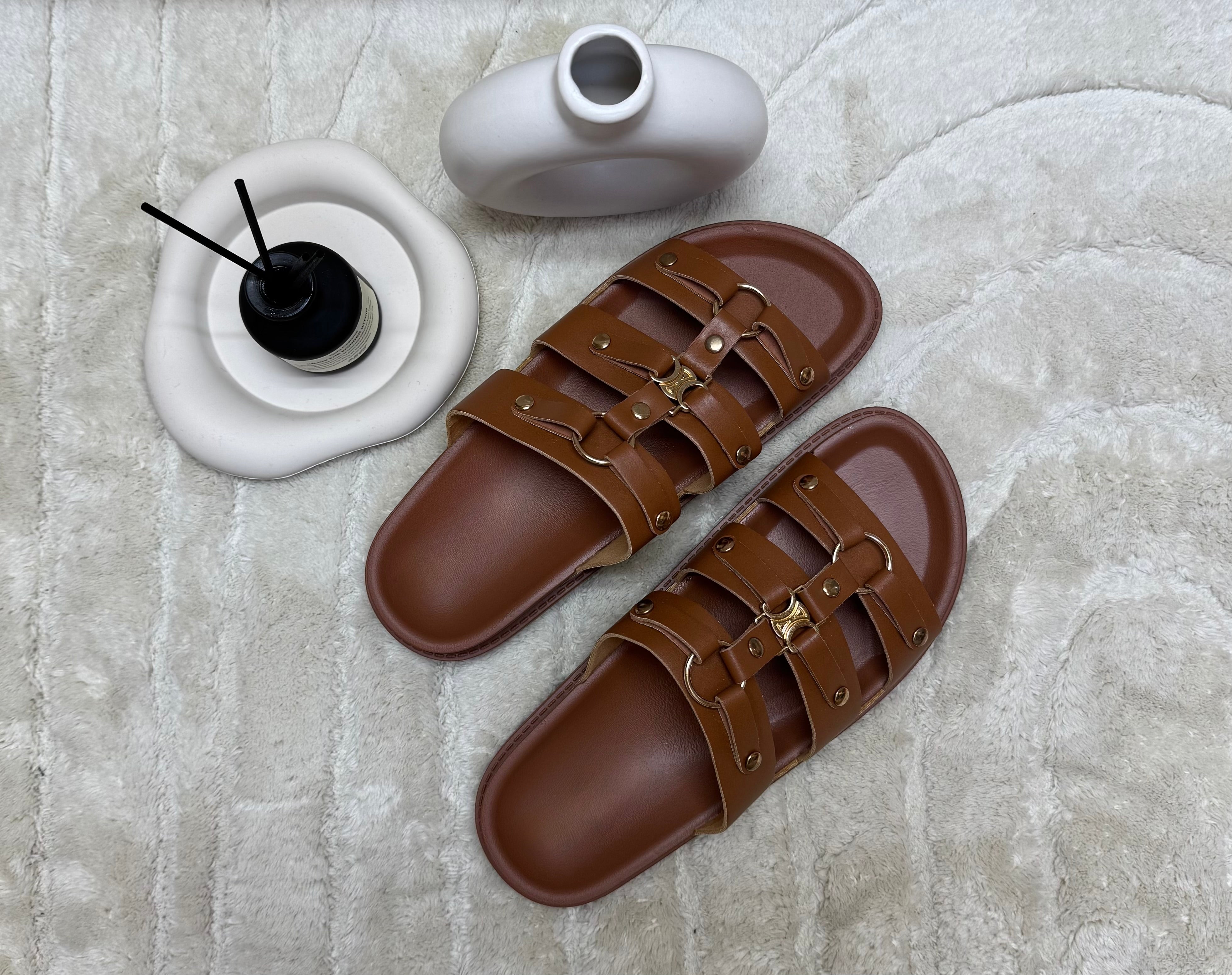 Claquettes inspi Céline