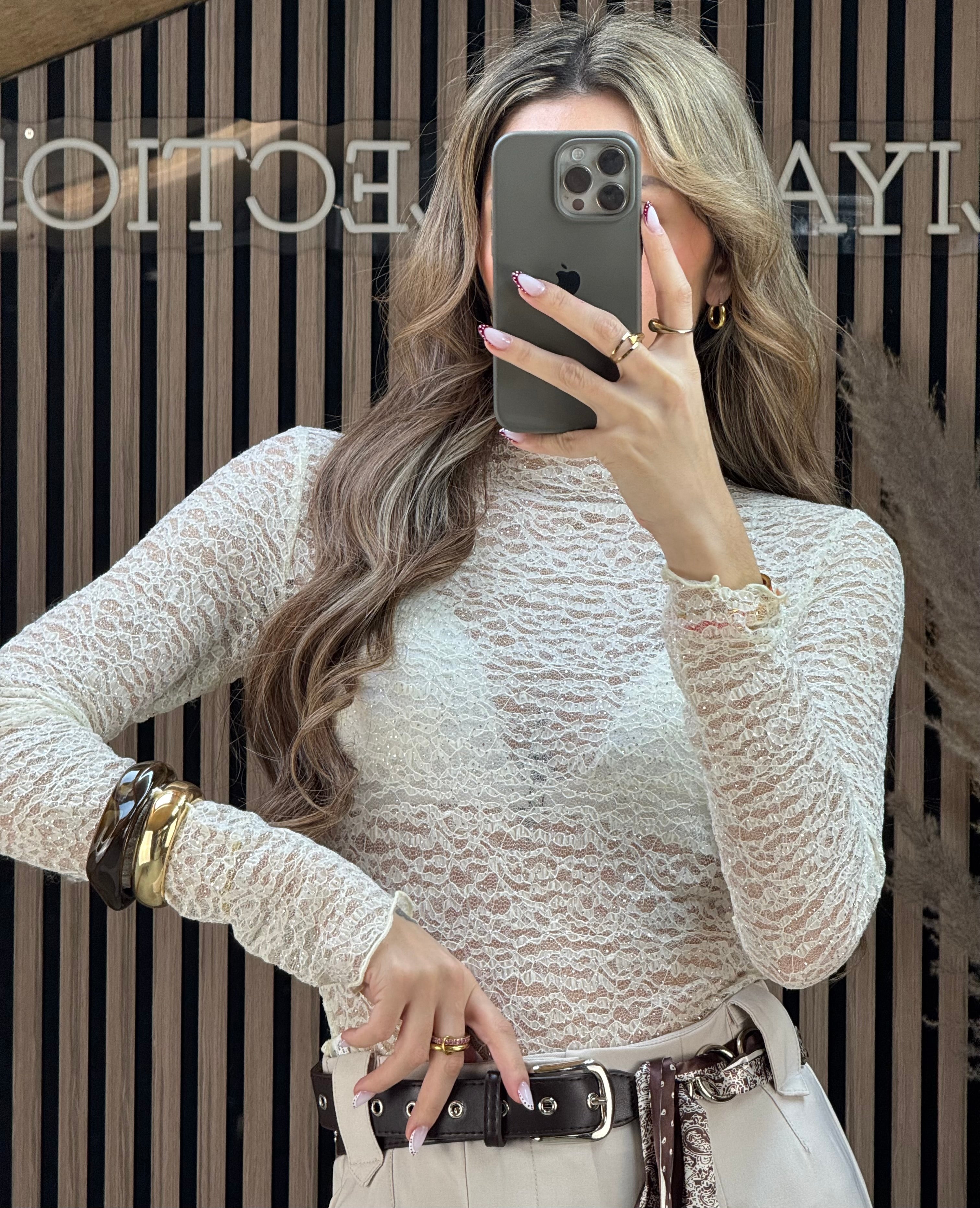 Top dentelle écru/ jaune pastel