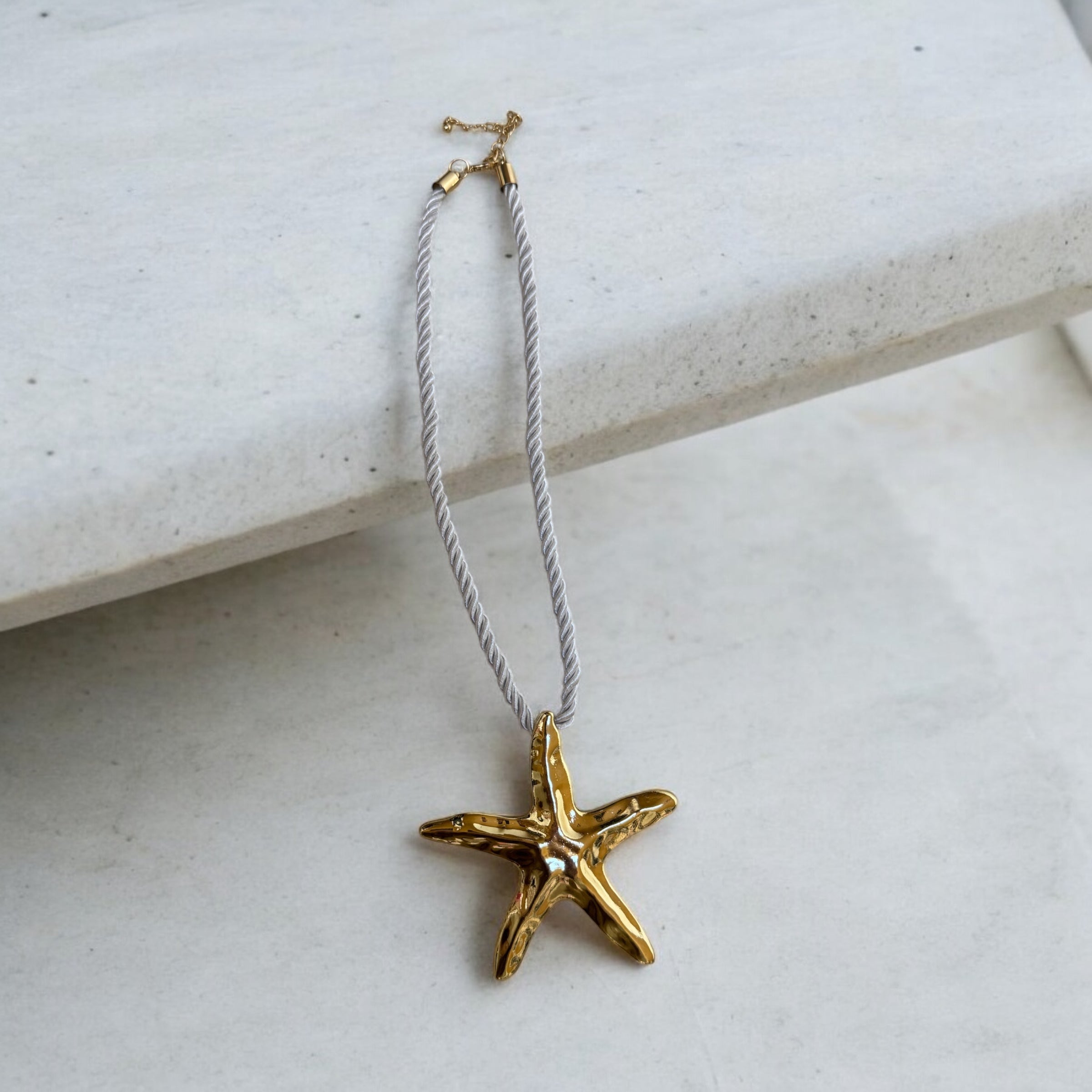 Collier Nova