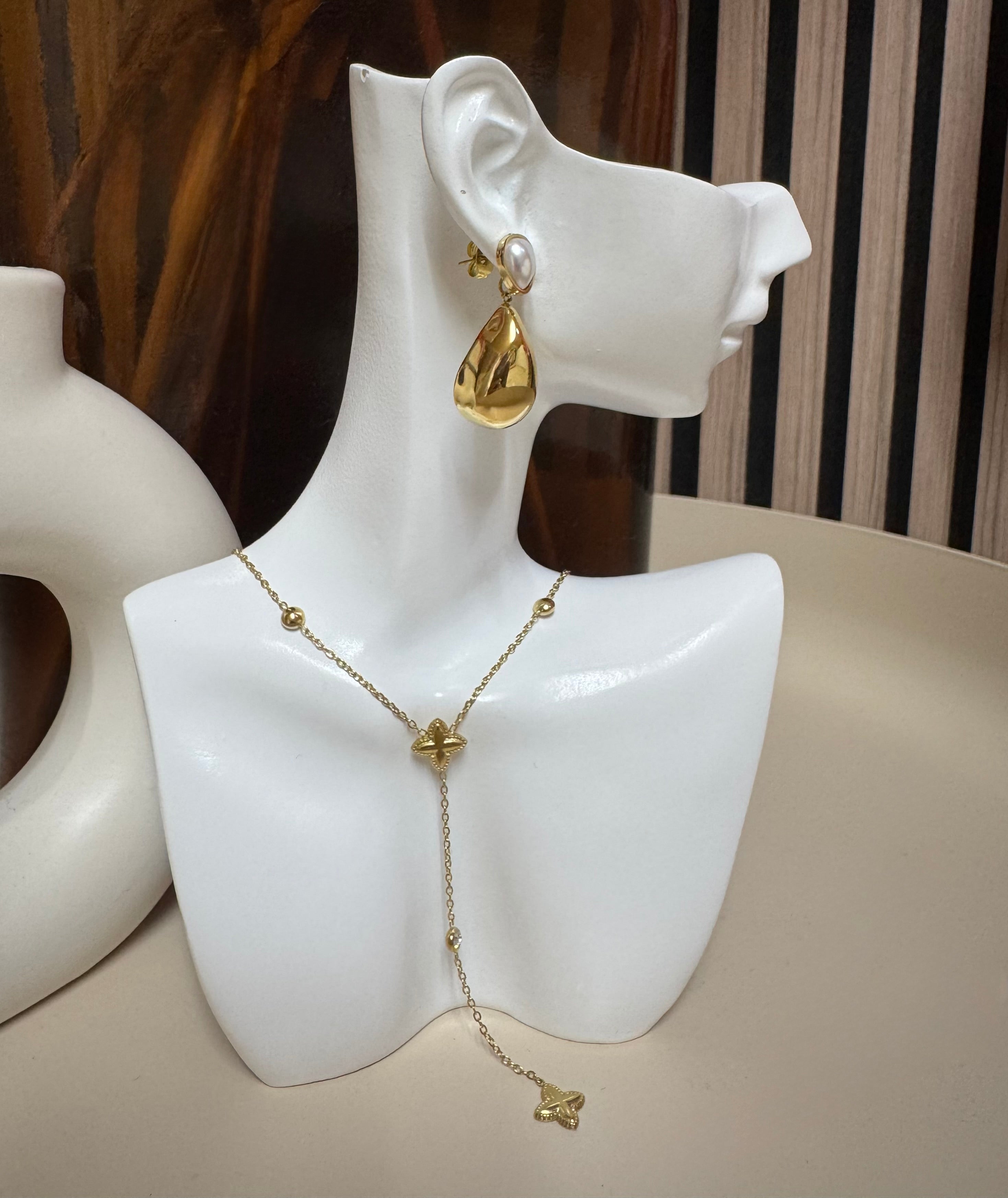 Collier Yona