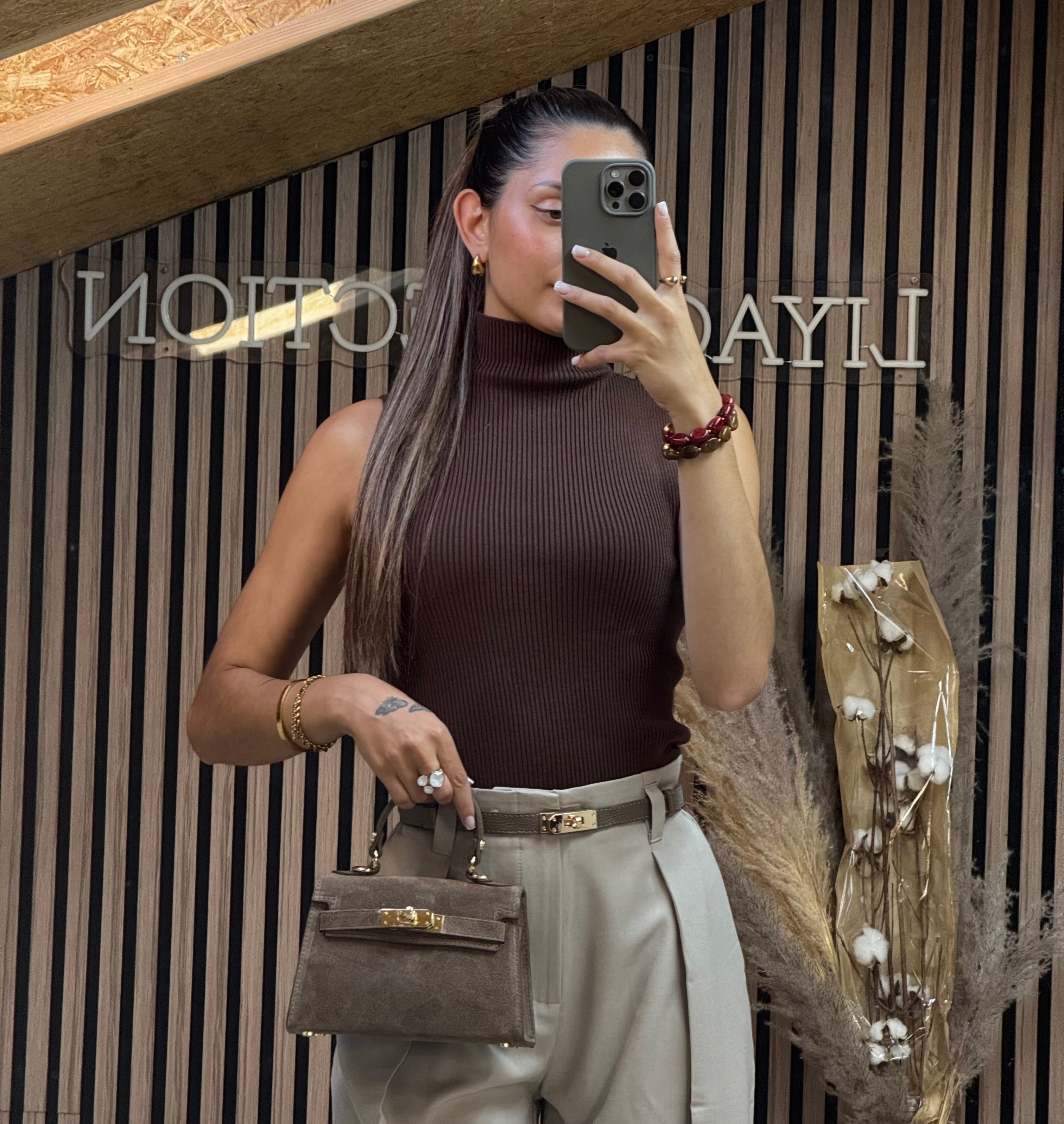 Pull Col Roulé sans manche marron