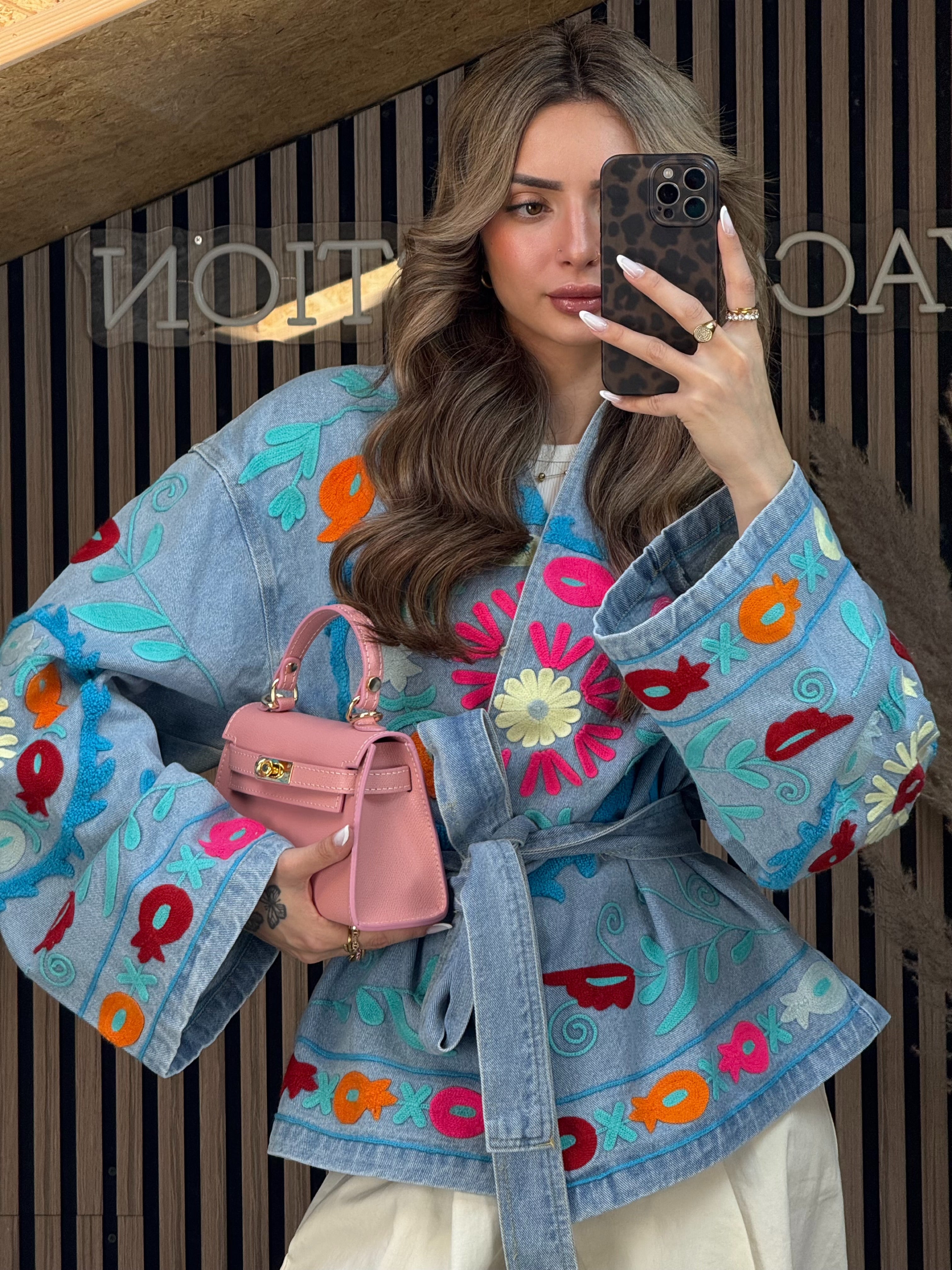 Kimono en jeans brodé 01
