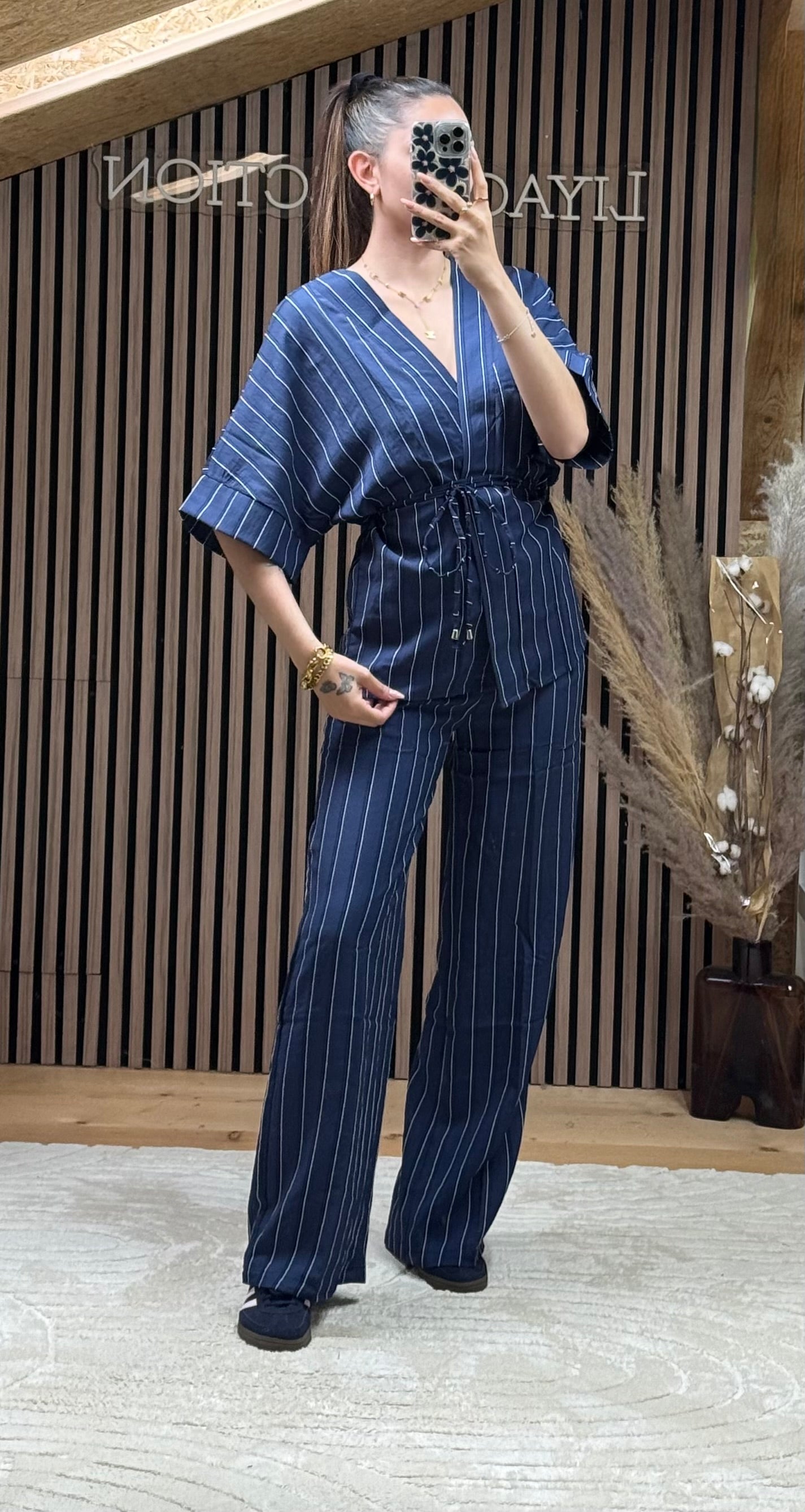 Ensemble rayé bleu marine